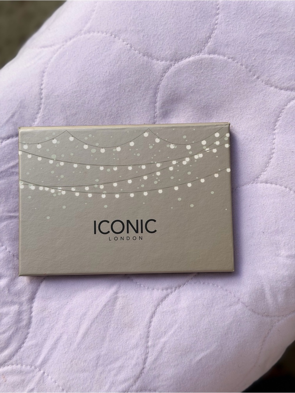 ICONIC London Neutral Face Palette - Taupe & Cream Box